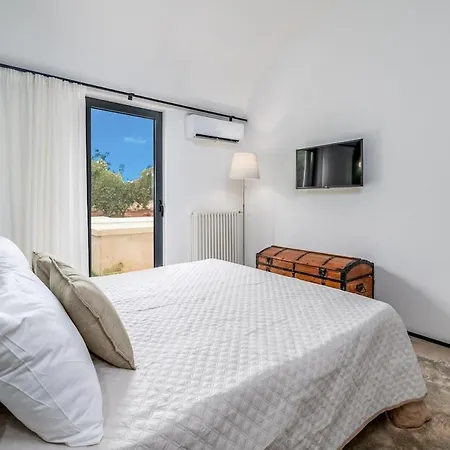 Holiday home Tenuta Buganvillea -private Pool