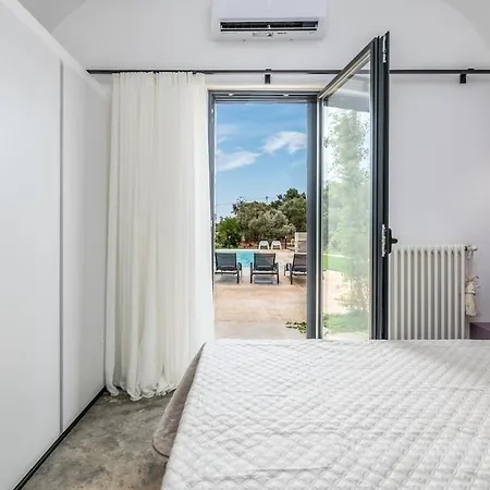 Holiday home Tenuta Buganvillea -private Pool