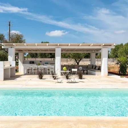 Dom wakacyjny Tenuta Buganvillea -private Pool Ostuni